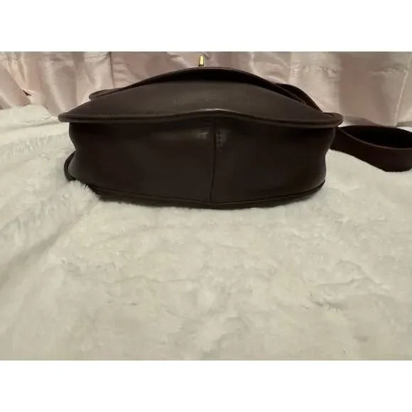 Vintage Coach 9988 Dark Mahogany Crescent Saddle Crossbody Made in / USA - Picture 4 of 14